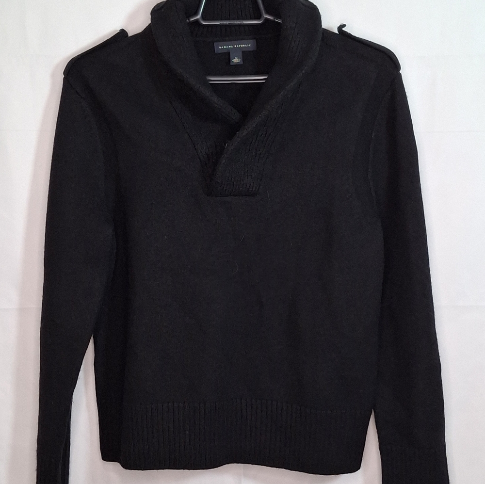 Men’s Banana Republic Cowl Neck Sweater size Medium